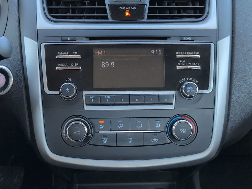 Thumbnail: 2017 Nissan Altima - 27