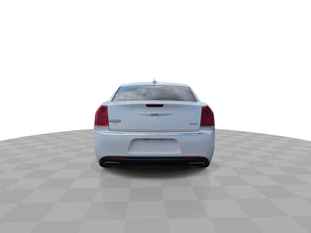 Thumbnail: 2019 Chrysler 300 - 7