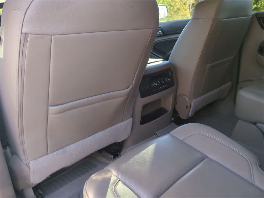 Thumbnail: 2018 Chevrolet Suburban - 19