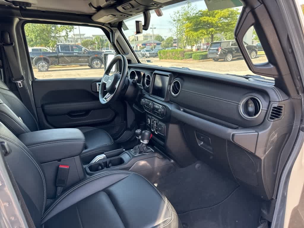 Thumbnail: 2022 Jeep Wrangler - 10