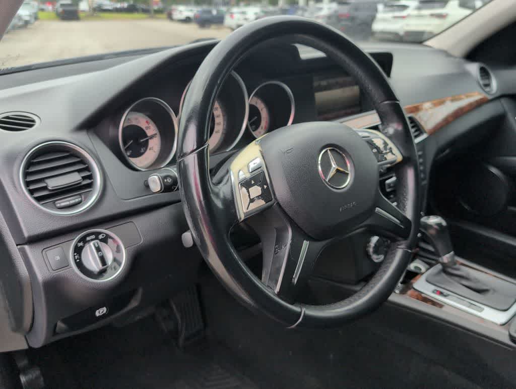 Thumbnail: 2013 Mercedes-Benz C-Class - 10