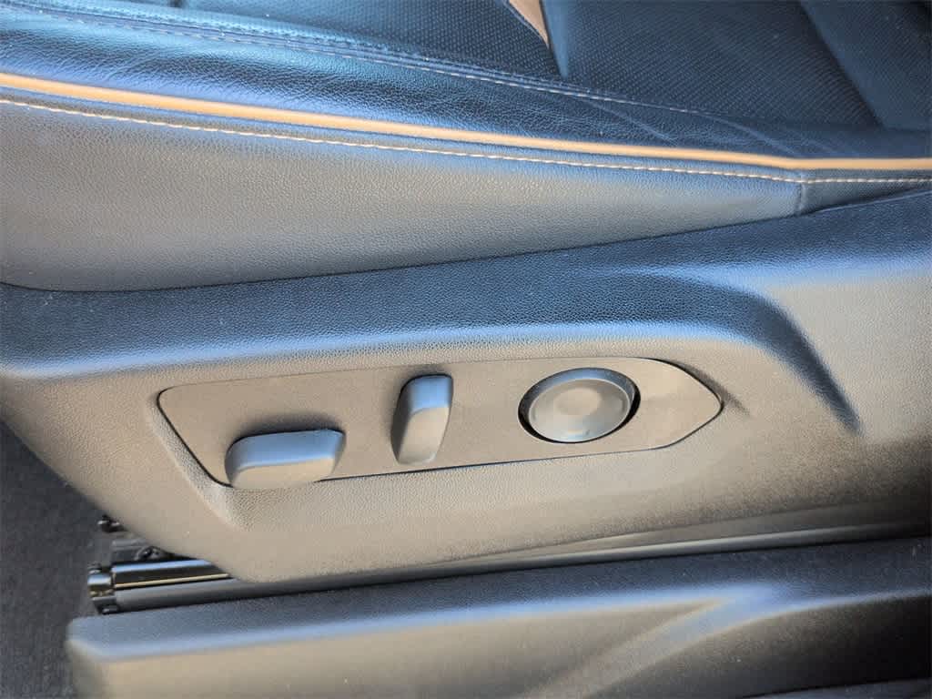 Thumbnail: 2024 GMC Yukon XL - 18