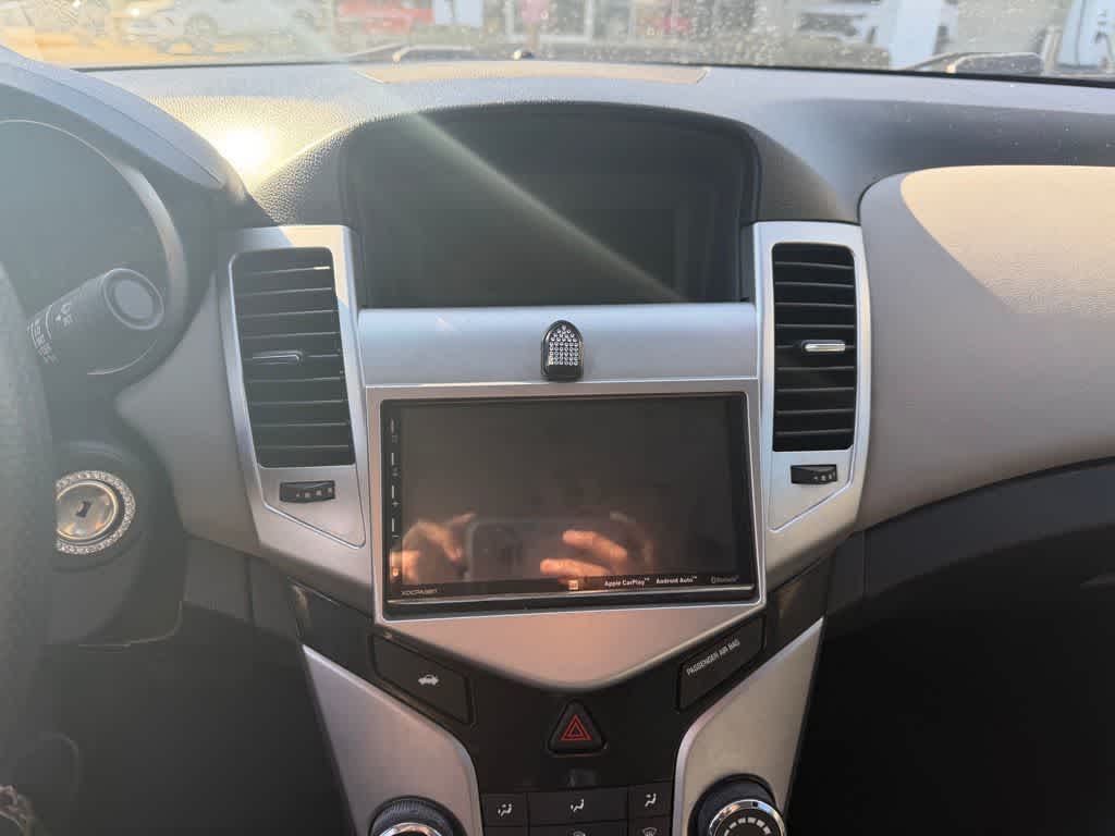 Thumbnail: 2015 Chevrolet Cruze - 26