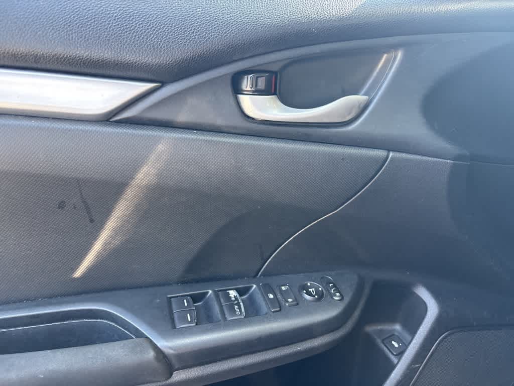 Thumbnail: 2016 Honda Civic - 13