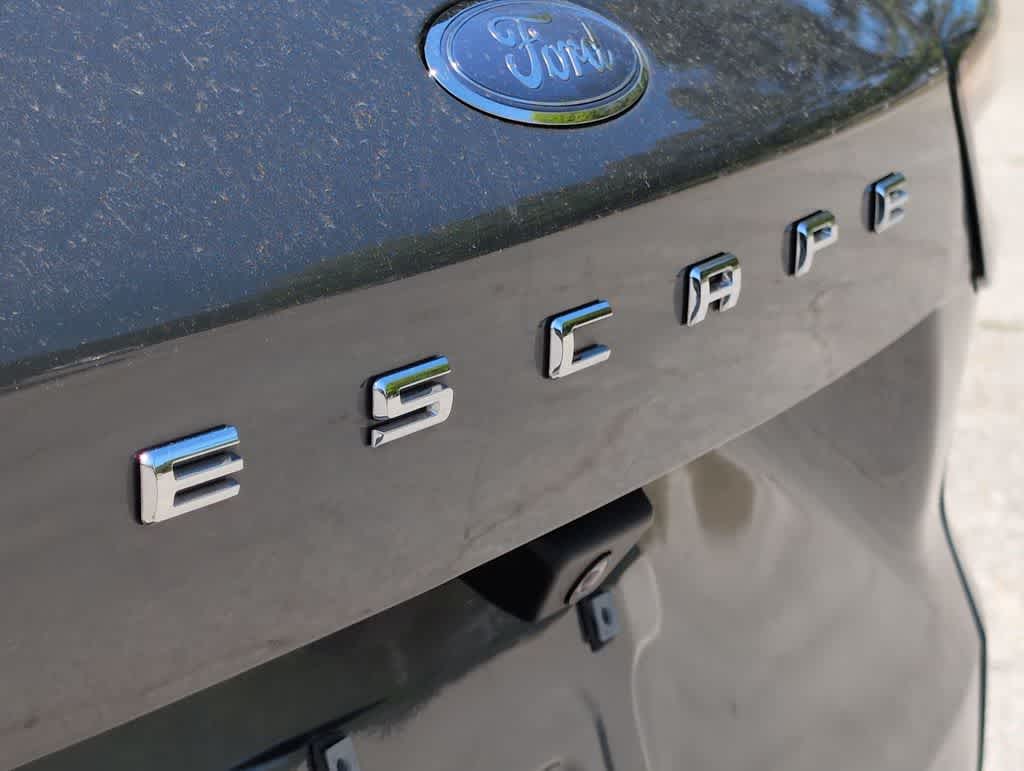 Thumbnail: 2021 Ford Escape - 13