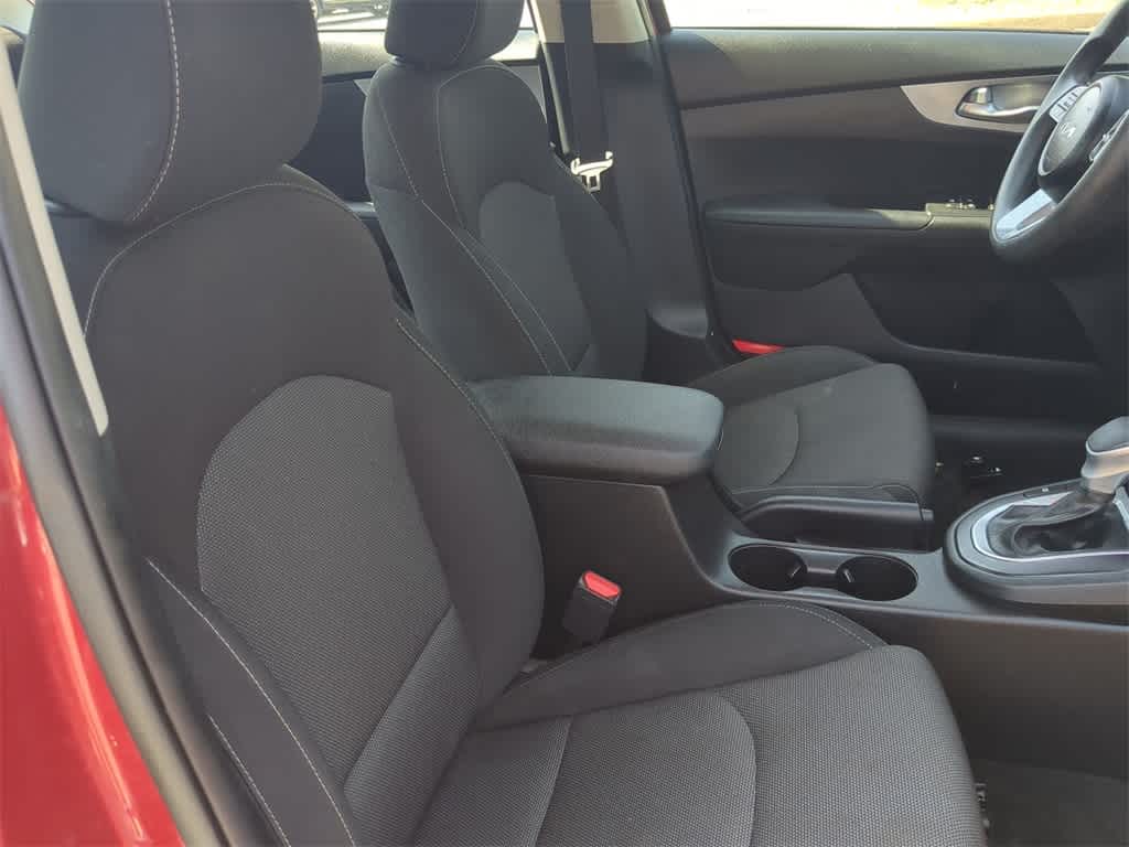 Thumbnail: 2023 Kia Forte - 20