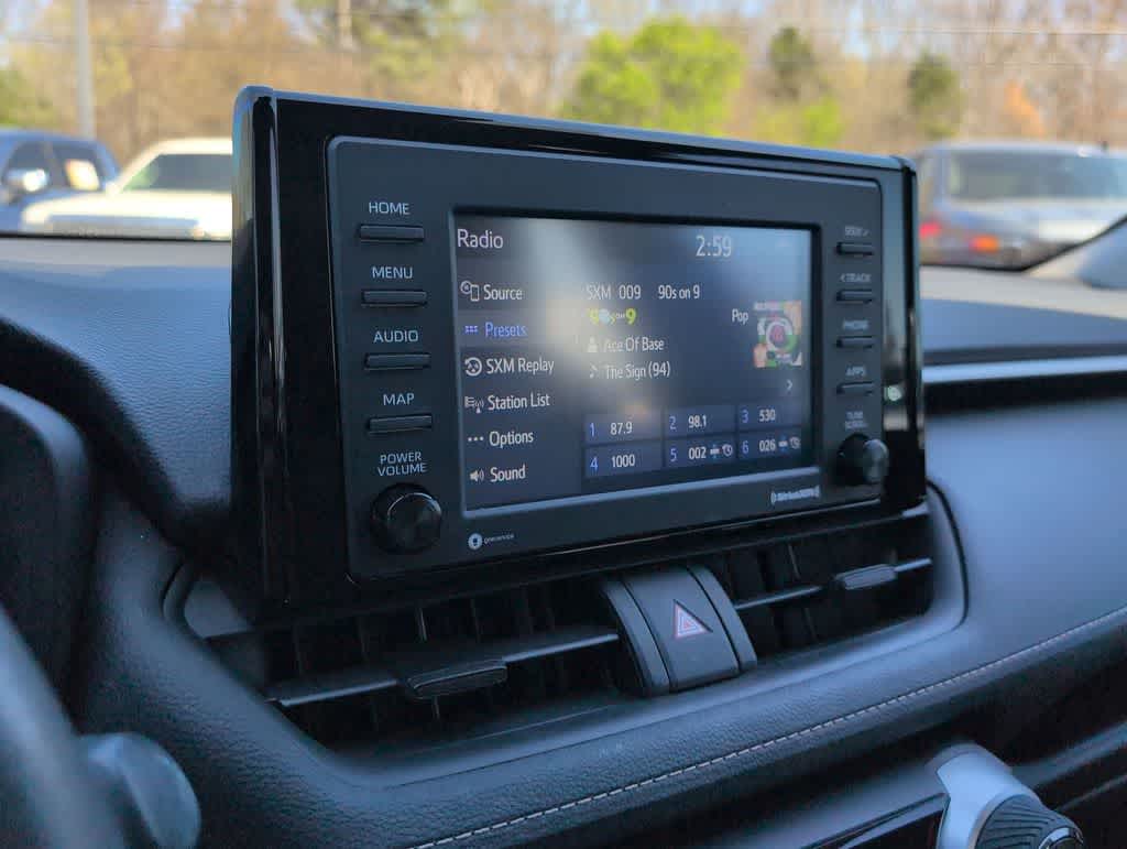 Thumbnail: 2021 Toyota RAV4 - 31