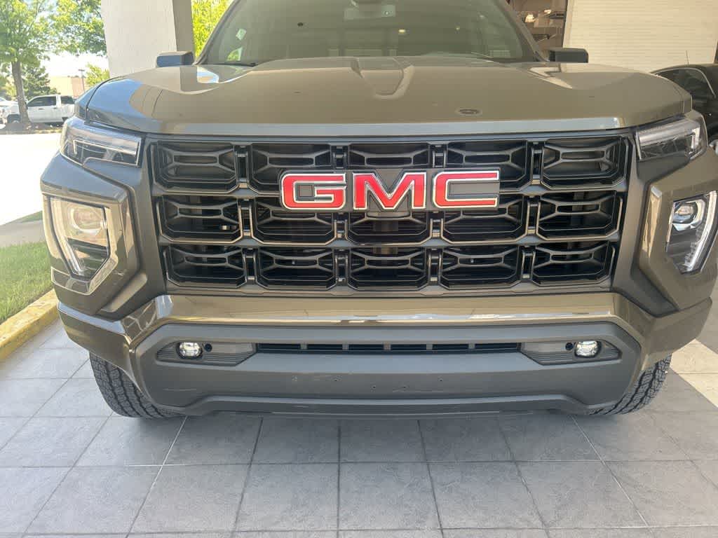 Thumbnail: 2023 GMC Canyon - 18