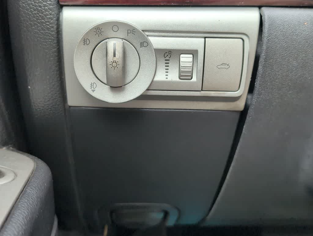 Thumbnail: 2009 Lincoln MKZ - 27