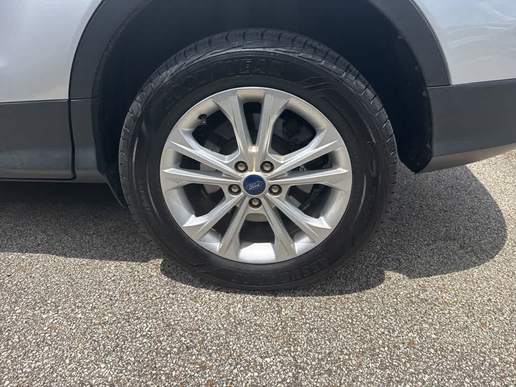 Thumbnail: 2018 Ford Escape - 4