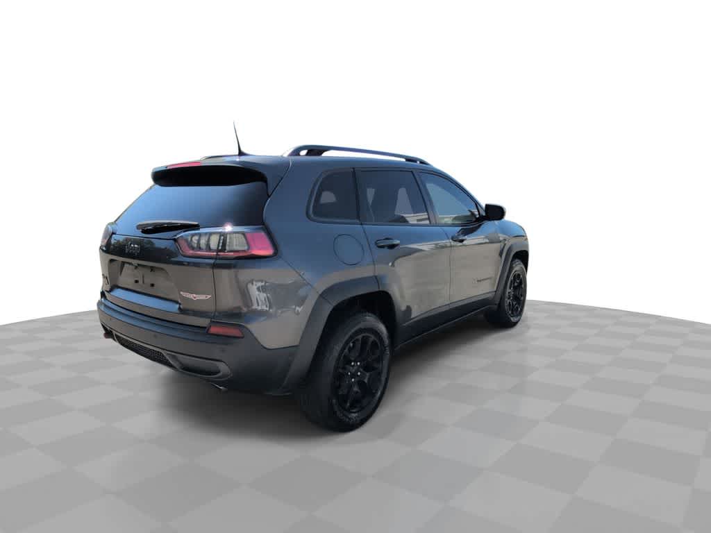 Thumbnail: 2019 Jeep Cherokee - 8