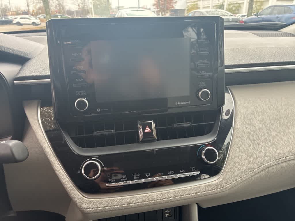 Thumbnail: 2022 Toyota Corolla Cross - 16