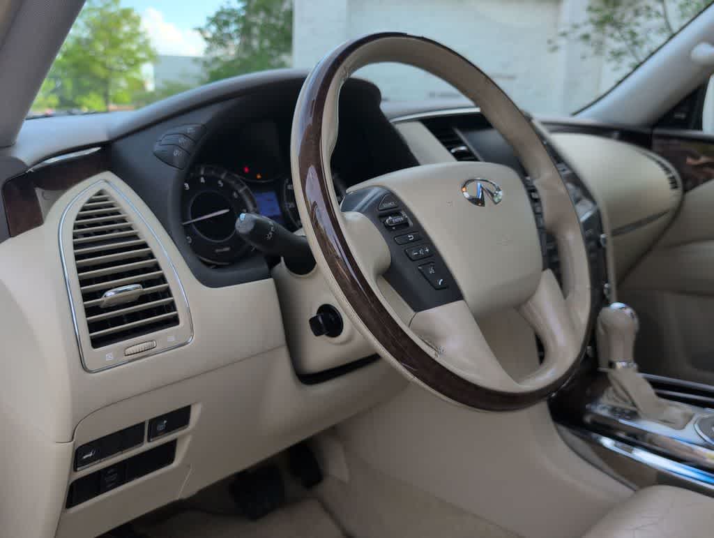 Thumbnail: 2013 INFINITI QX56 - 10