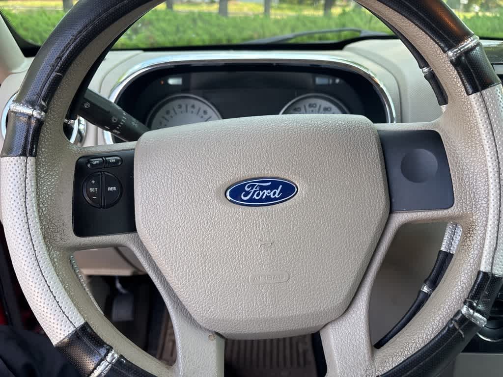 Thumbnail: 2007 Ford Explorer Sport Trac - 3