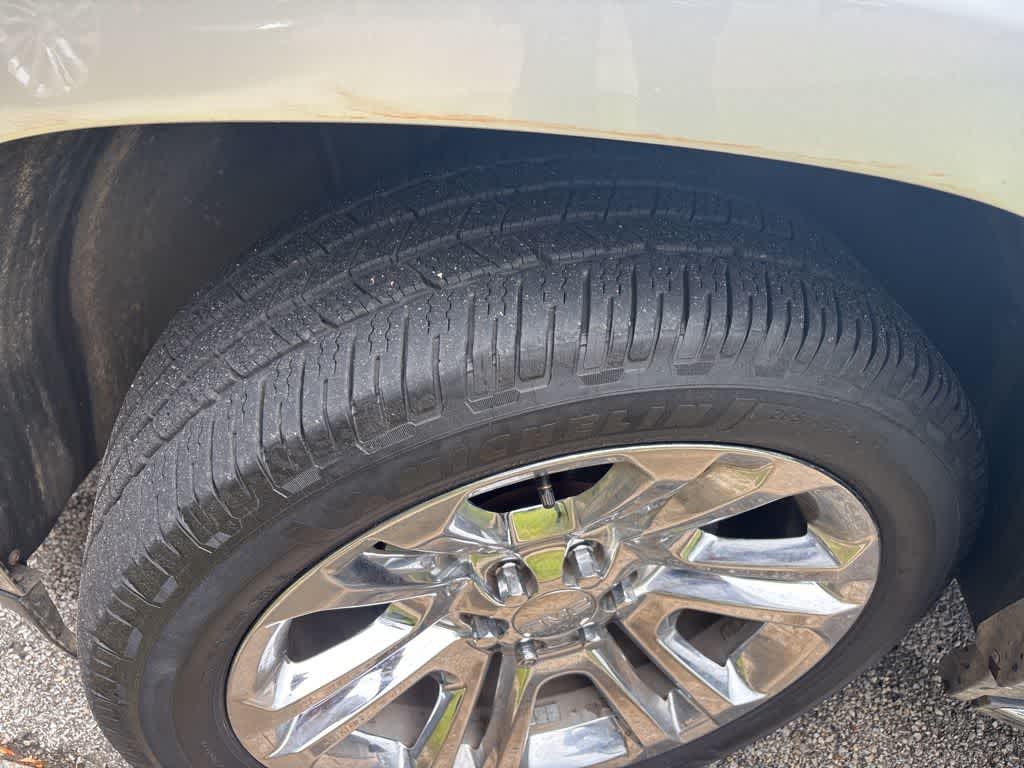 Thumbnail: 2019 GMC Yukon - 3