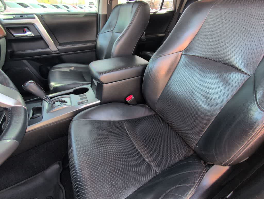 Thumbnail: 2015 Toyota 4Runner - 17