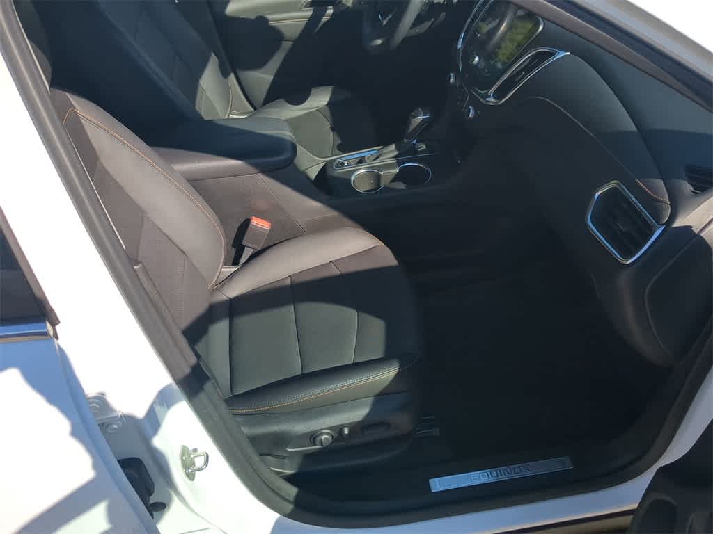 Thumbnail: 2021 Chevrolet Equinox - 21