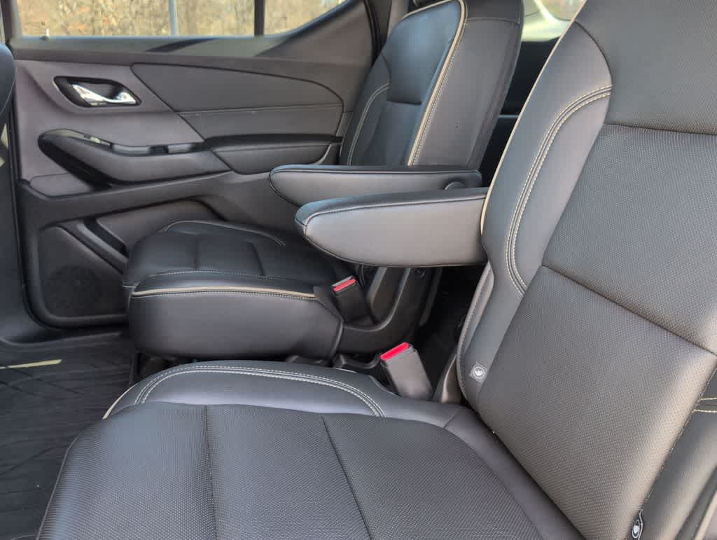 Thumbnail: 2022 Chevrolet Traverse - 20