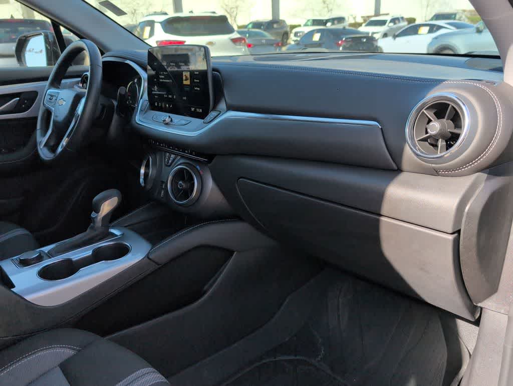 Thumbnail: 2023 Chevrolet Blazer - 22