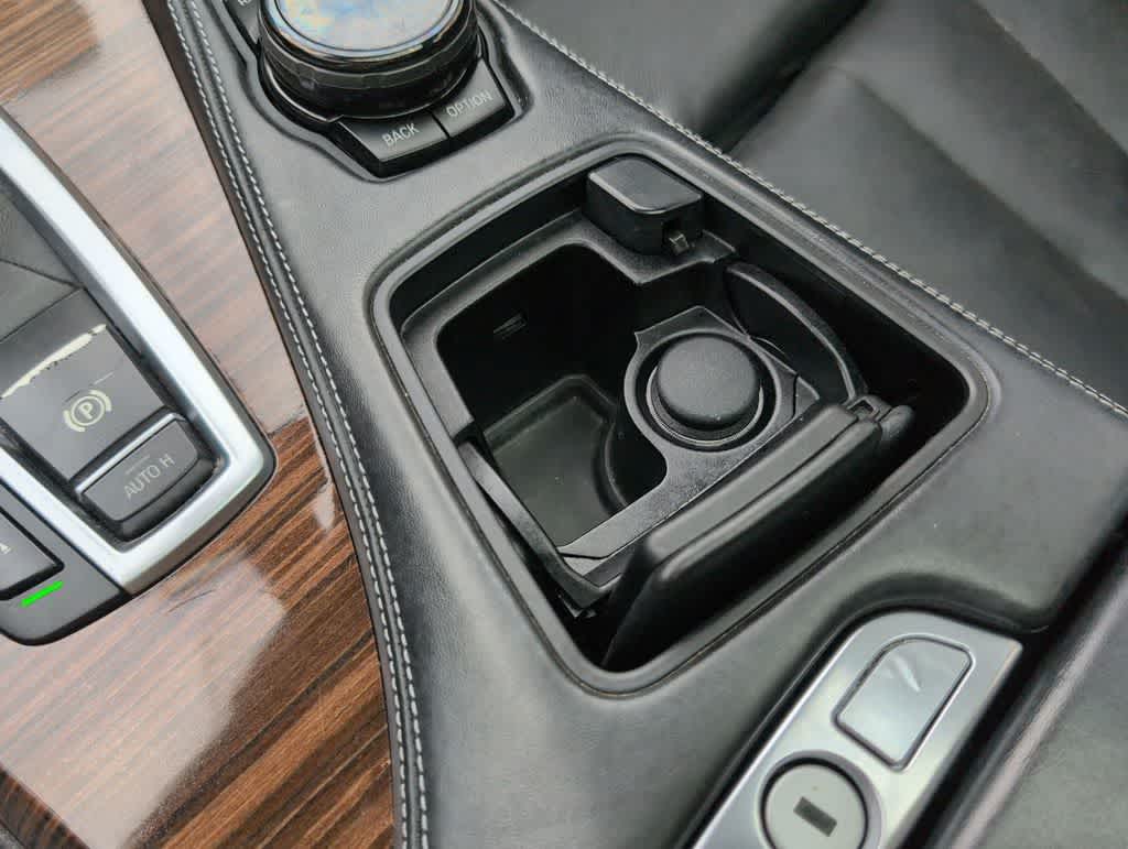 Thumbnail: 2016 BMW 6 Series - 33