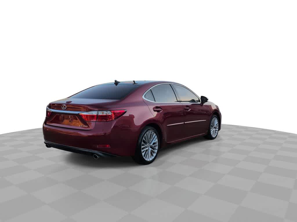 Thumbnail: 2013 Lexus ES - 8