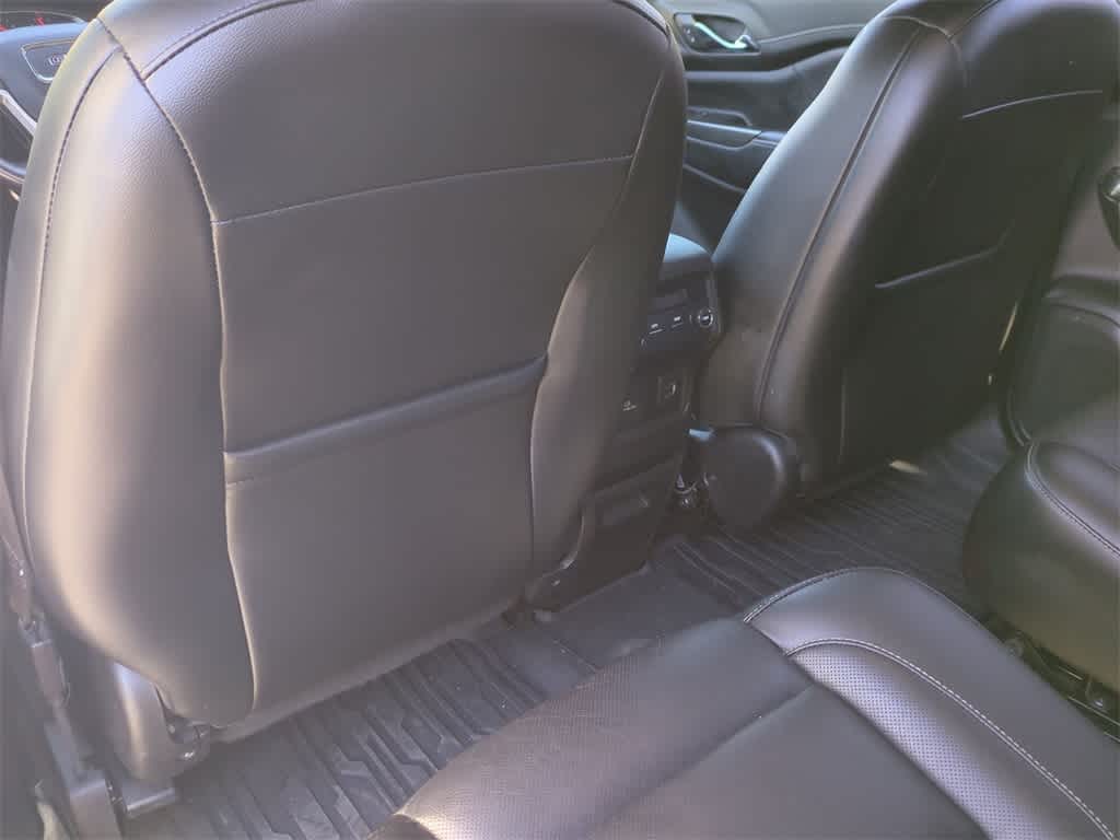 Thumbnail: 2019 GMC Acadia - 19