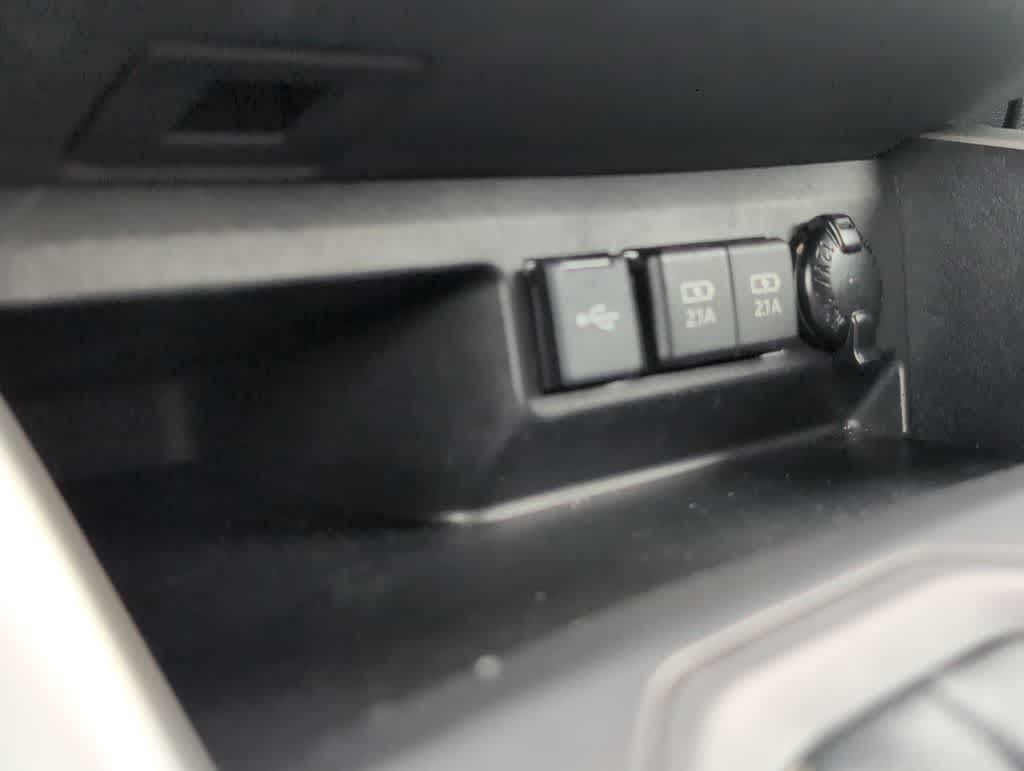 Thumbnail: 2021 Toyota Highlander - 31