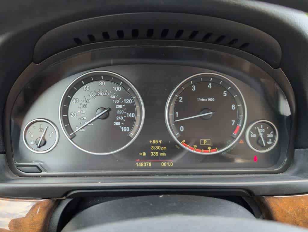 Thumbnail: 2011 BMW 5 Series - 35