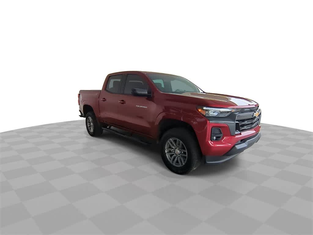 Thumbnail: 2024 Chevrolet Colorado - 2
