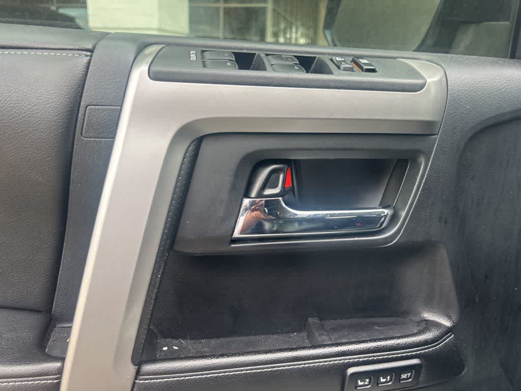 Thumbnail: 2015 Toyota 4Runner - 8