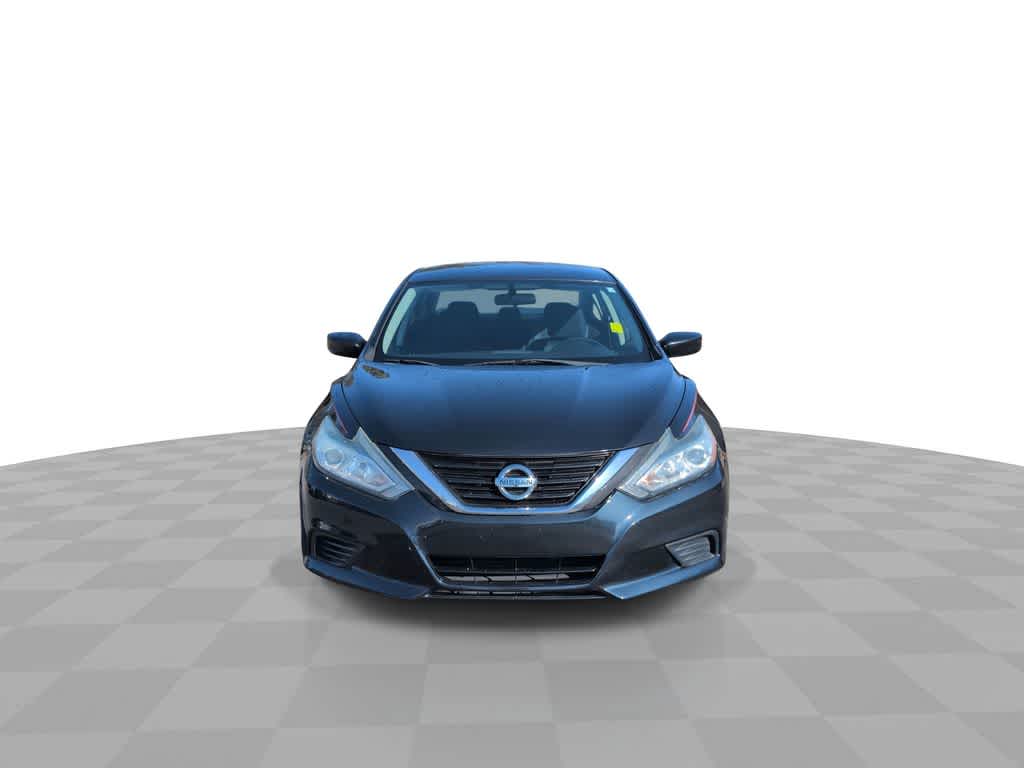 Thumbnail: 2017 Nissan Altima - 3