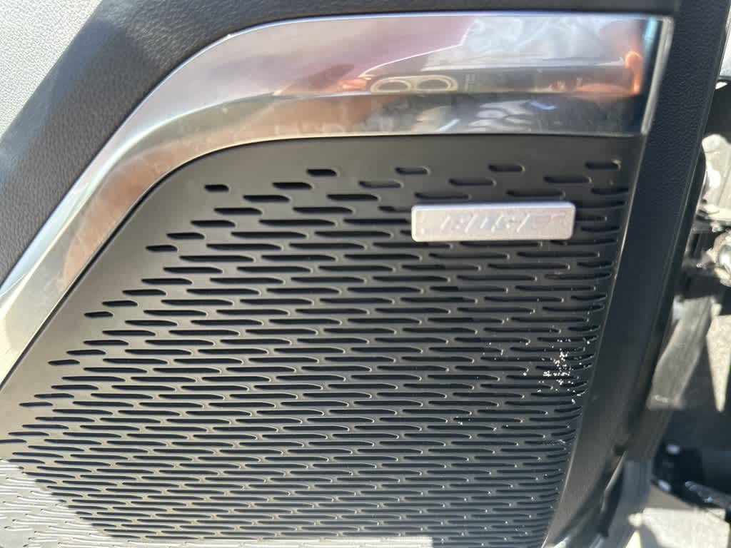 Thumbnail: 2025 GMC Acadia - 19