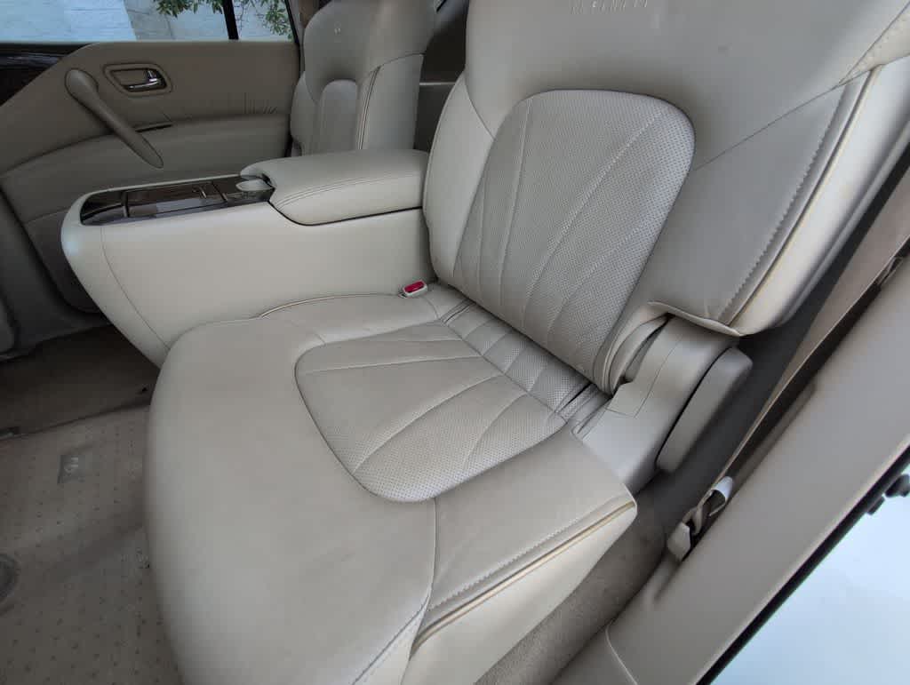 Thumbnail: 2013 INFINITI QX56 - 21