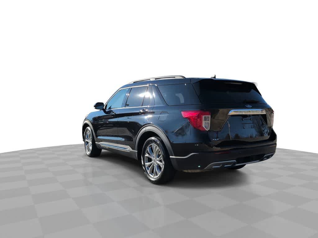 Thumbnail: 2022 Ford Explorer - 6