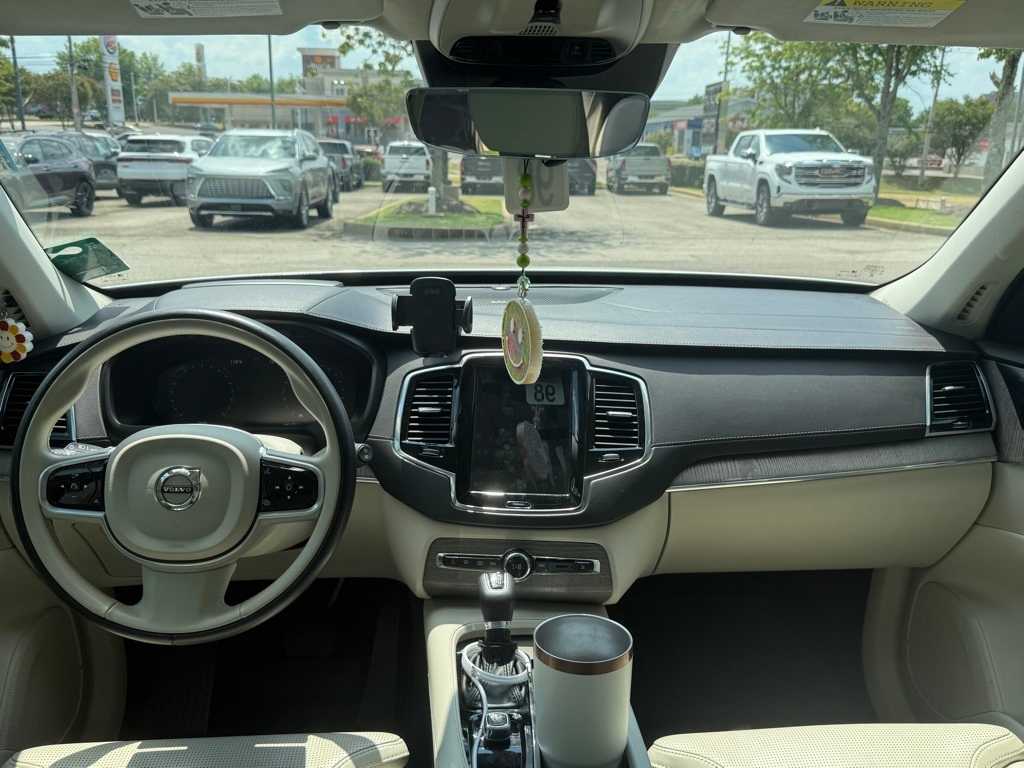 Thumbnail: 2022 Volvo XC90 - 2
