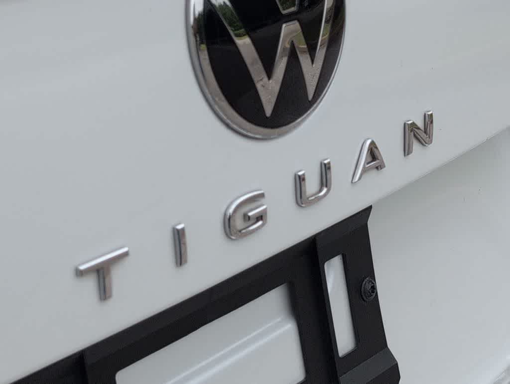 Thumbnail: 2023 Volkswagen Tiguan - 12