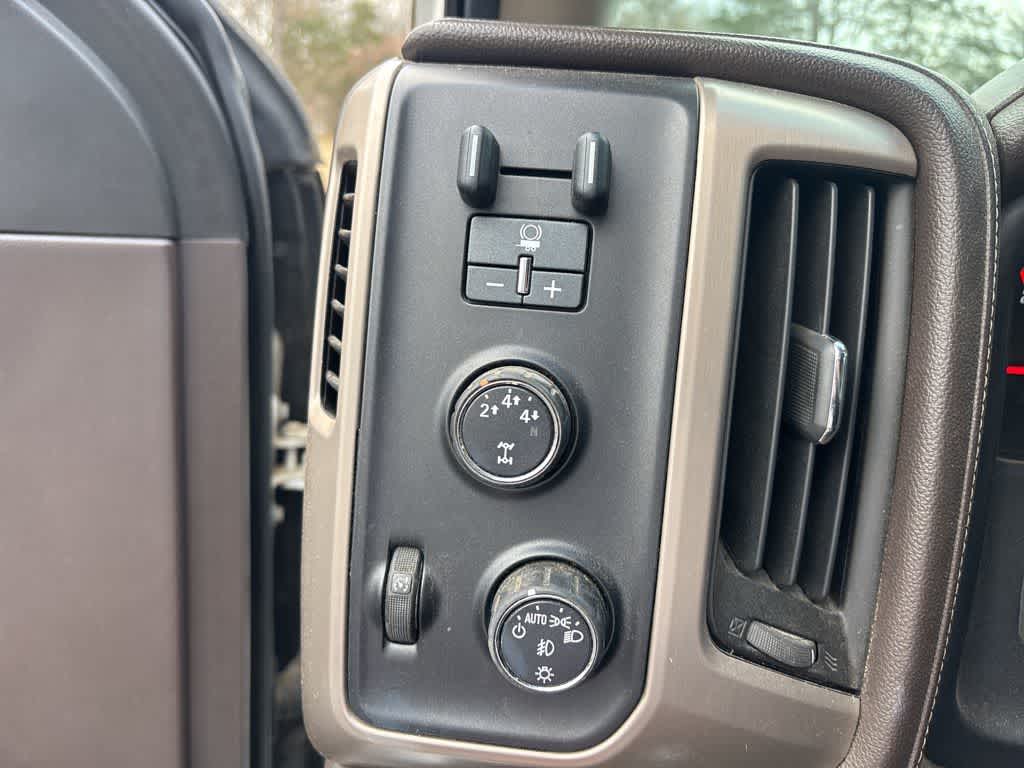 Thumbnail: 2015 GMC Sierra 3500 - 13