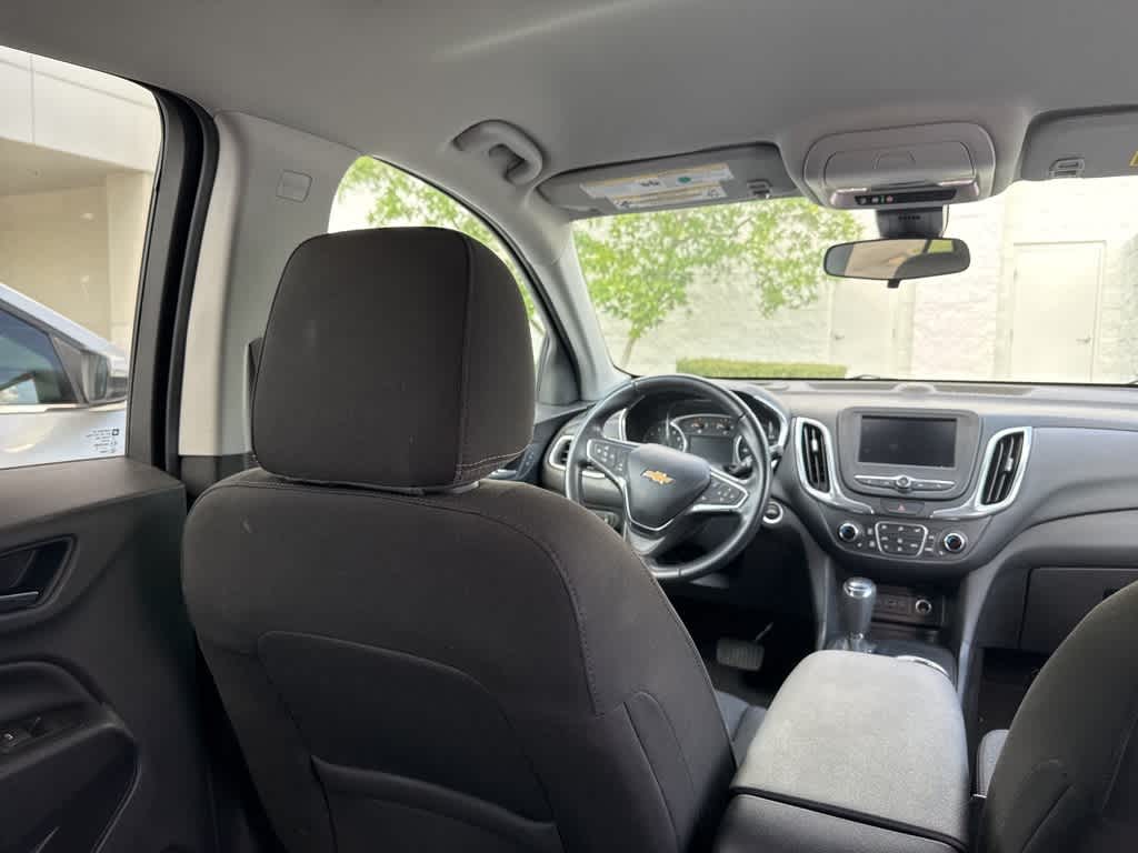 Thumbnail: 2020 Chevrolet Equinox - 10