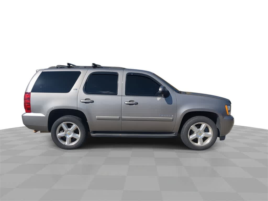 Thumbnail: 2007 Chevrolet Tahoe - 9