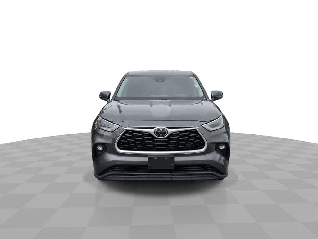Thumbnail: 2021 Toyota Highlander - 3