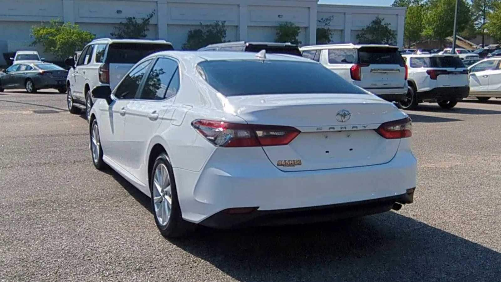 2022 Toyota Camry LE 7