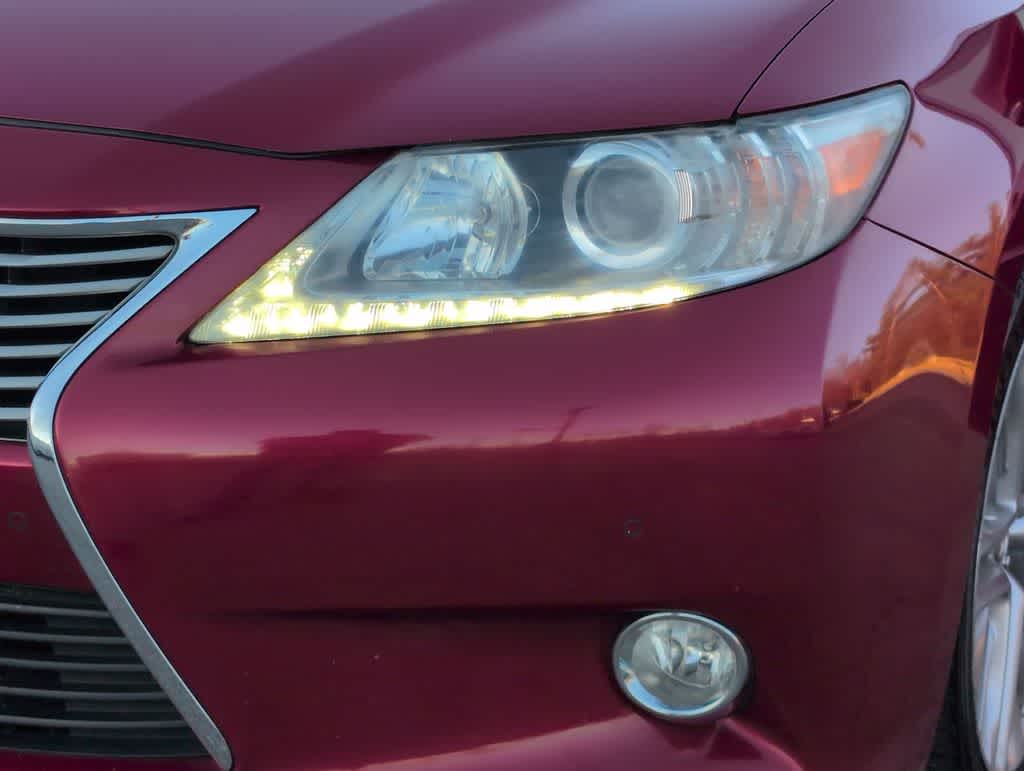 Thumbnail: 2013 Lexus ES - 11