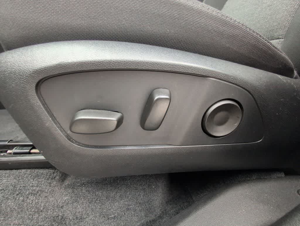 Thumbnail: 2025 GMC Acadia - 17