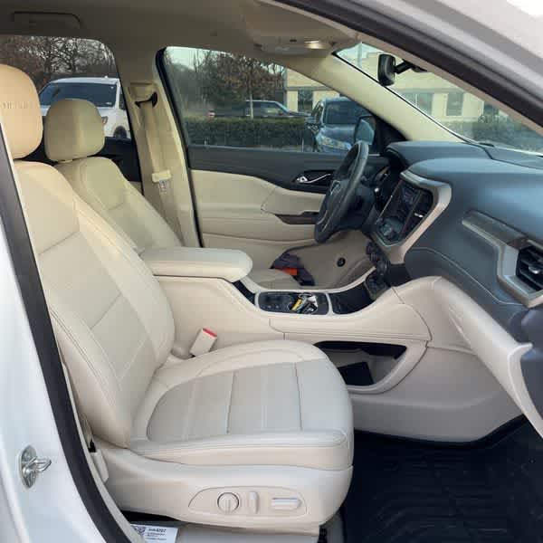 Thumbnail: 2023 GMC Acadia - 17