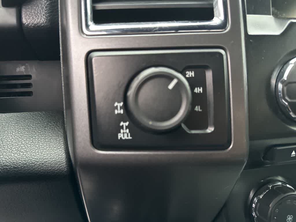 Thumbnail: 2015 Ford F-150 - 13