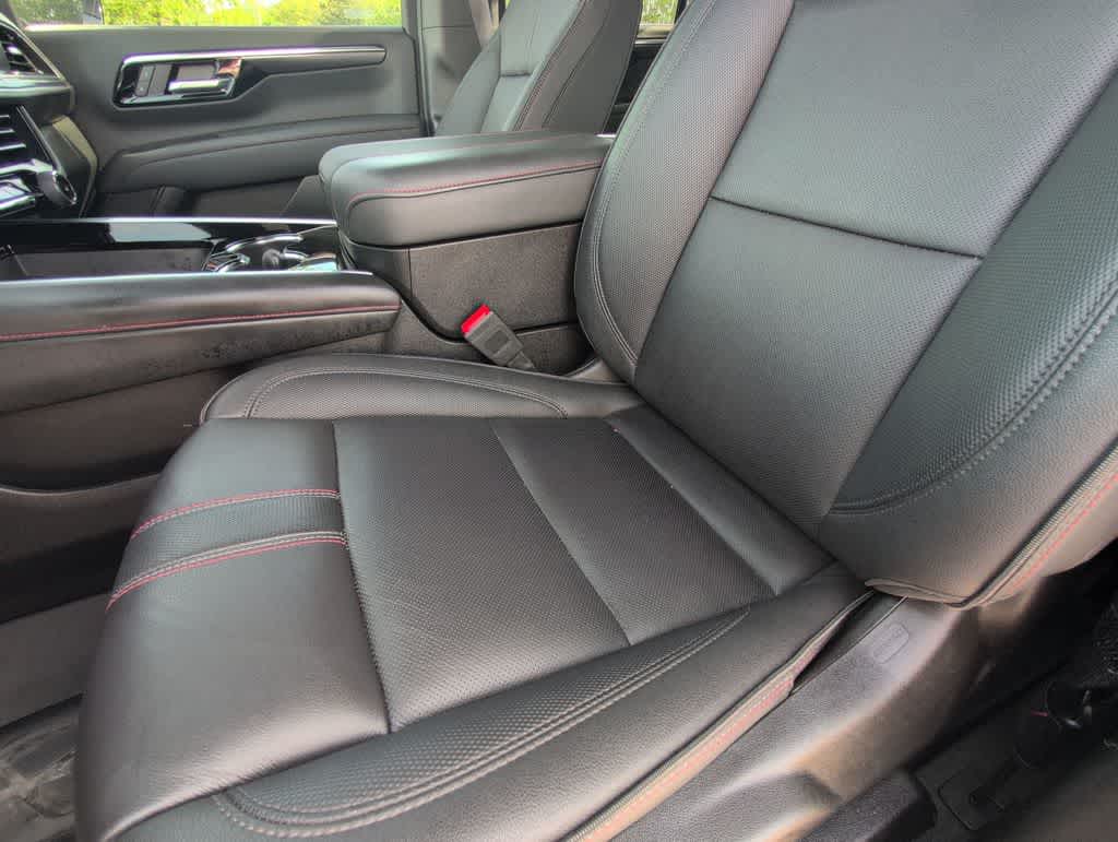 Thumbnail: 2025 Chevrolet Tahoe - 17