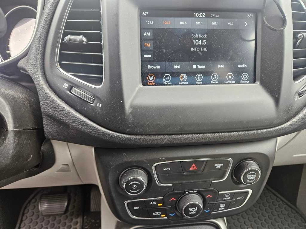 Thumbnail: 2017 Jeep Compass - 4