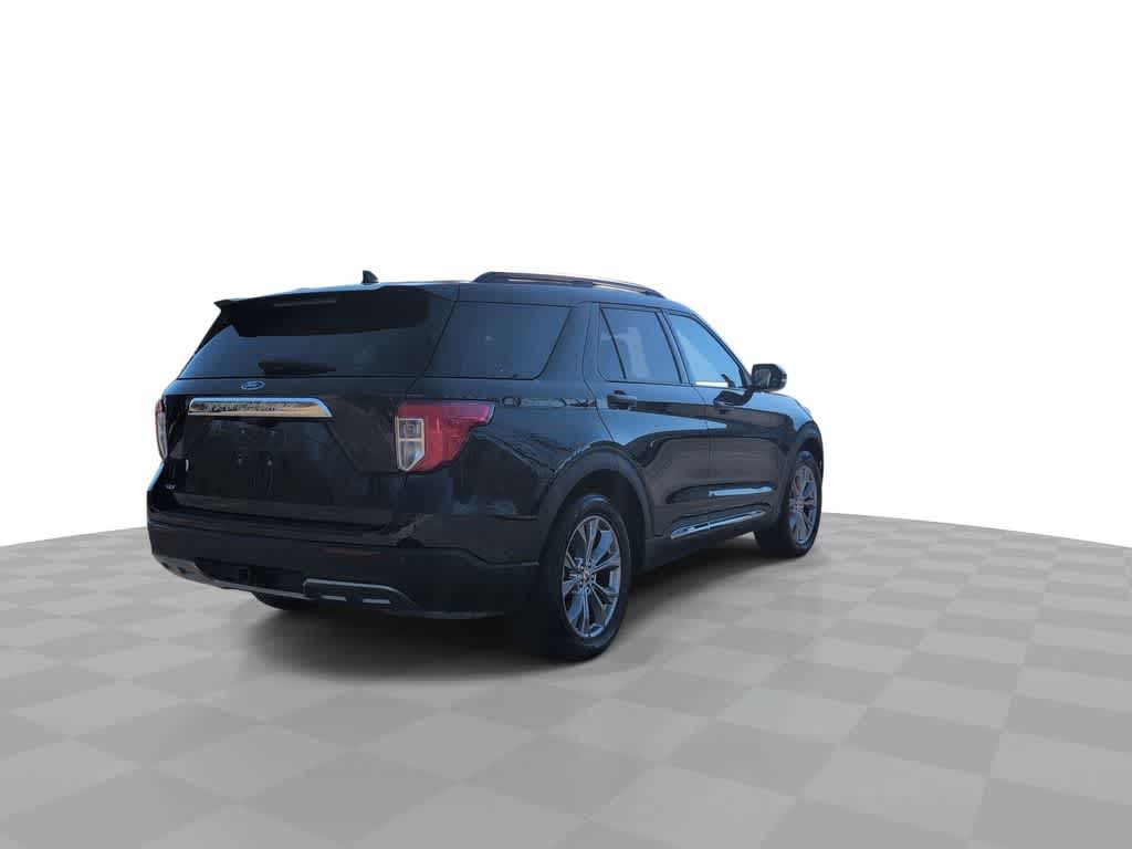 Thumbnail: 2022 Ford Explorer - 8