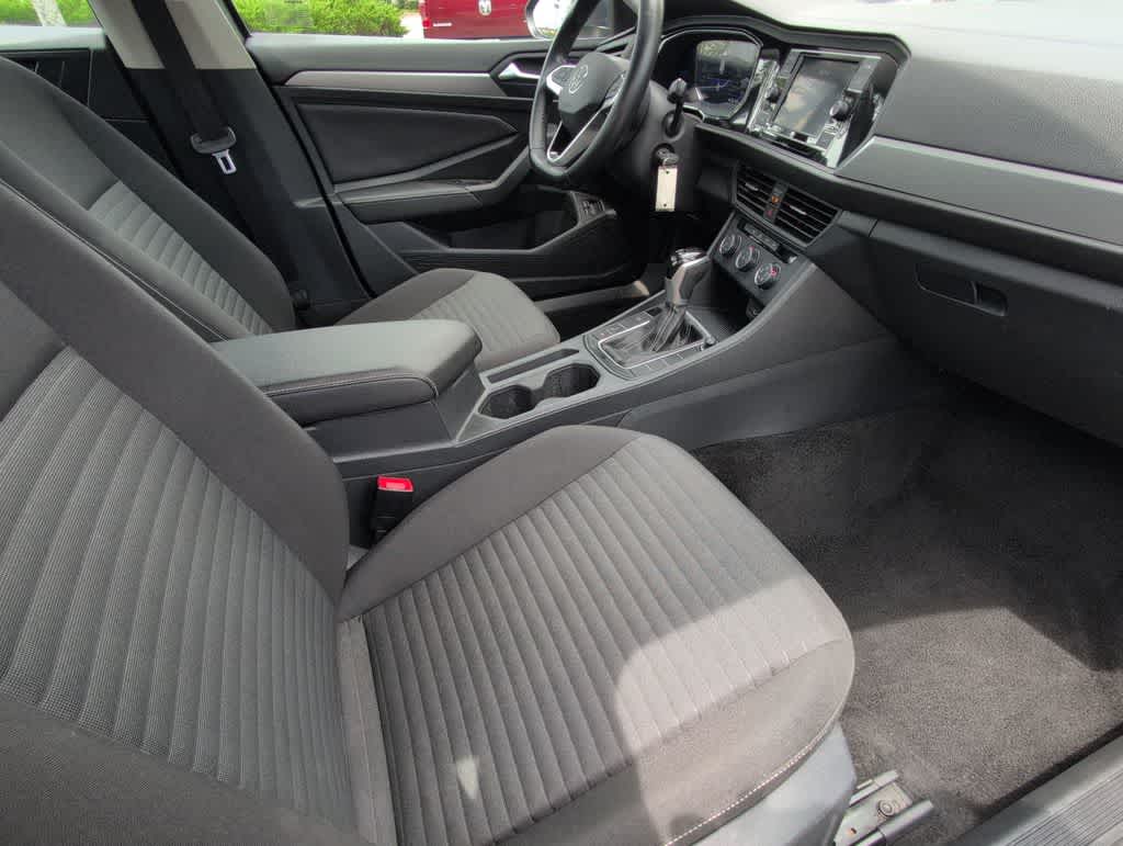 Thumbnail: 2024 Volkswagen Jetta - 21