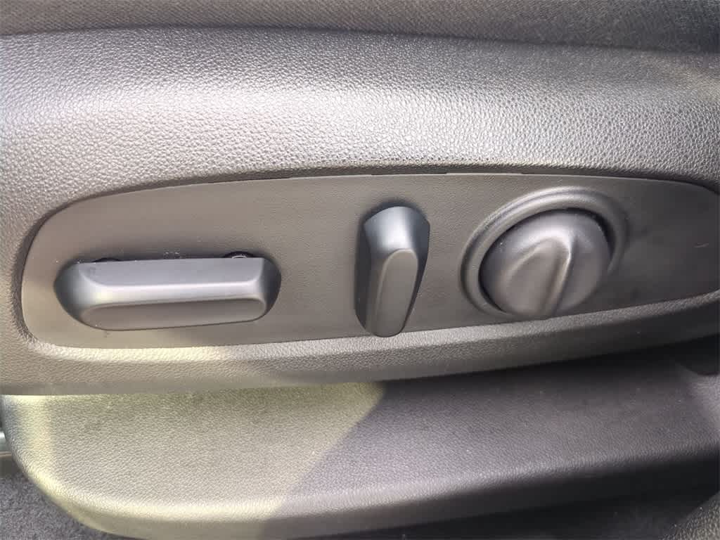 Thumbnail: 2020 Chevrolet Equinox - 18